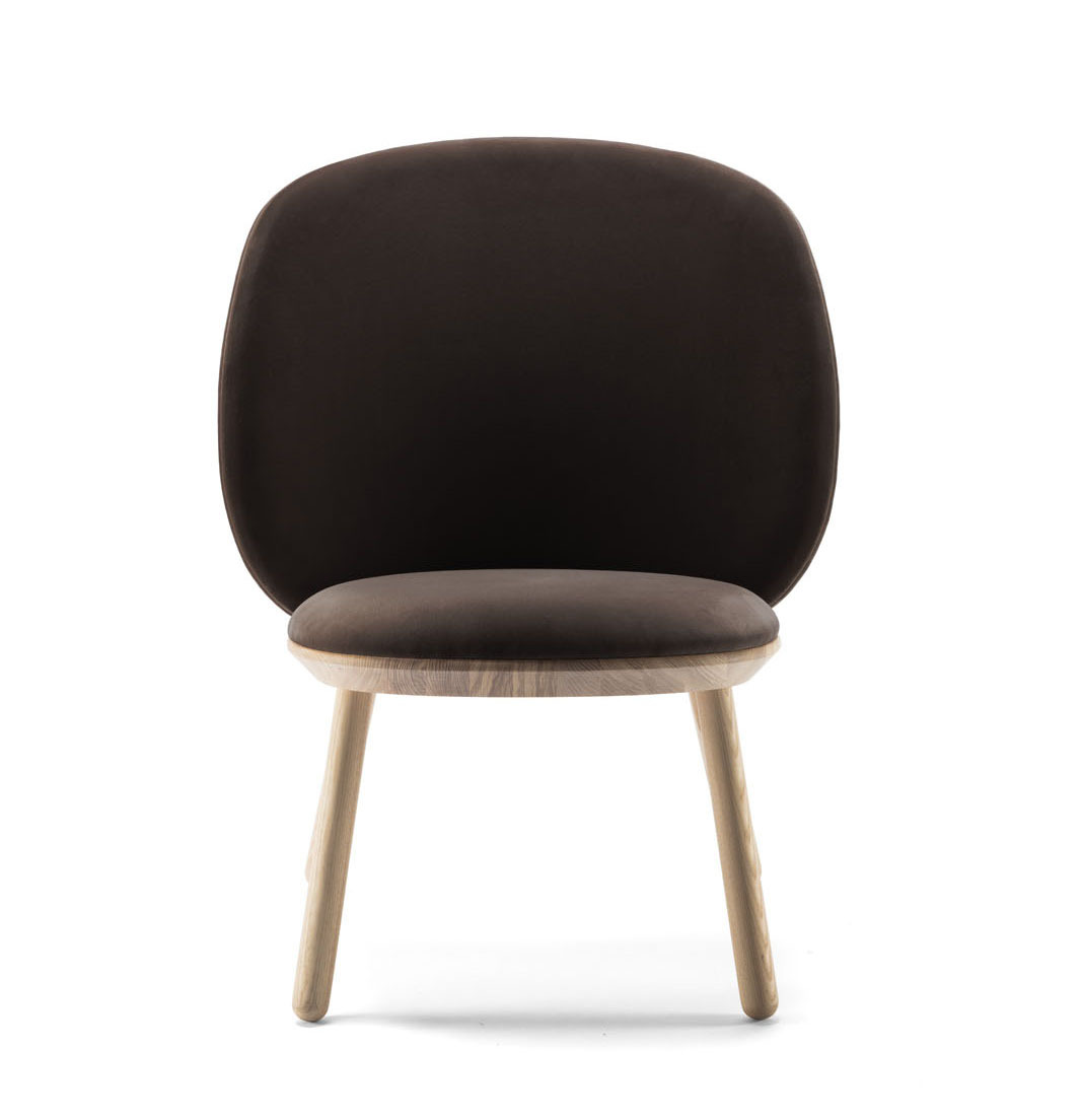Fauteuil Naïve Low Chair en velour au design scandinave par etc.etc. x Emko Fauteuil Naïve Low Chair en velour au design scandinave par etc.etc. x Emko