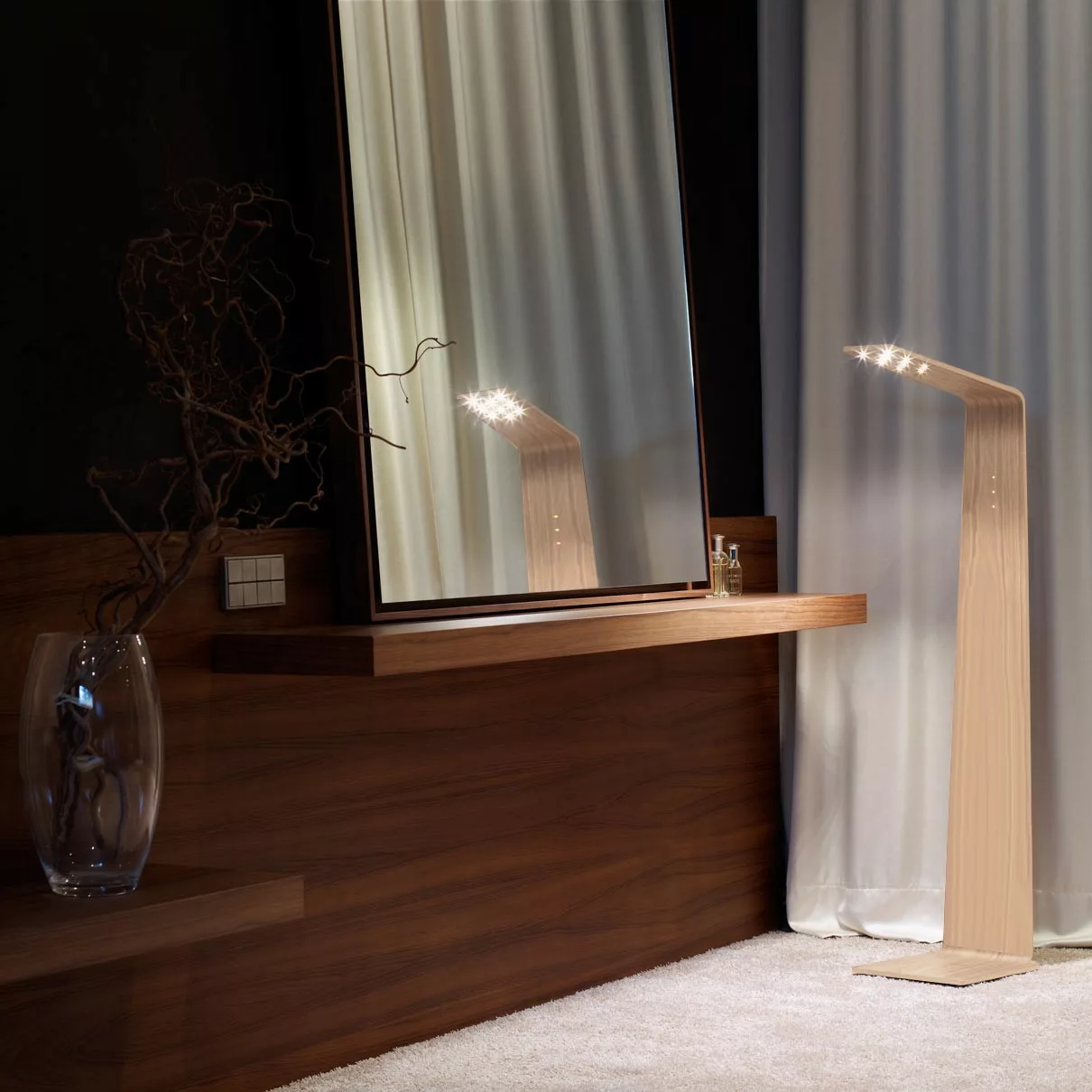 Lampadaire tactile en bois Led 2 au design scandinave et minimaliste