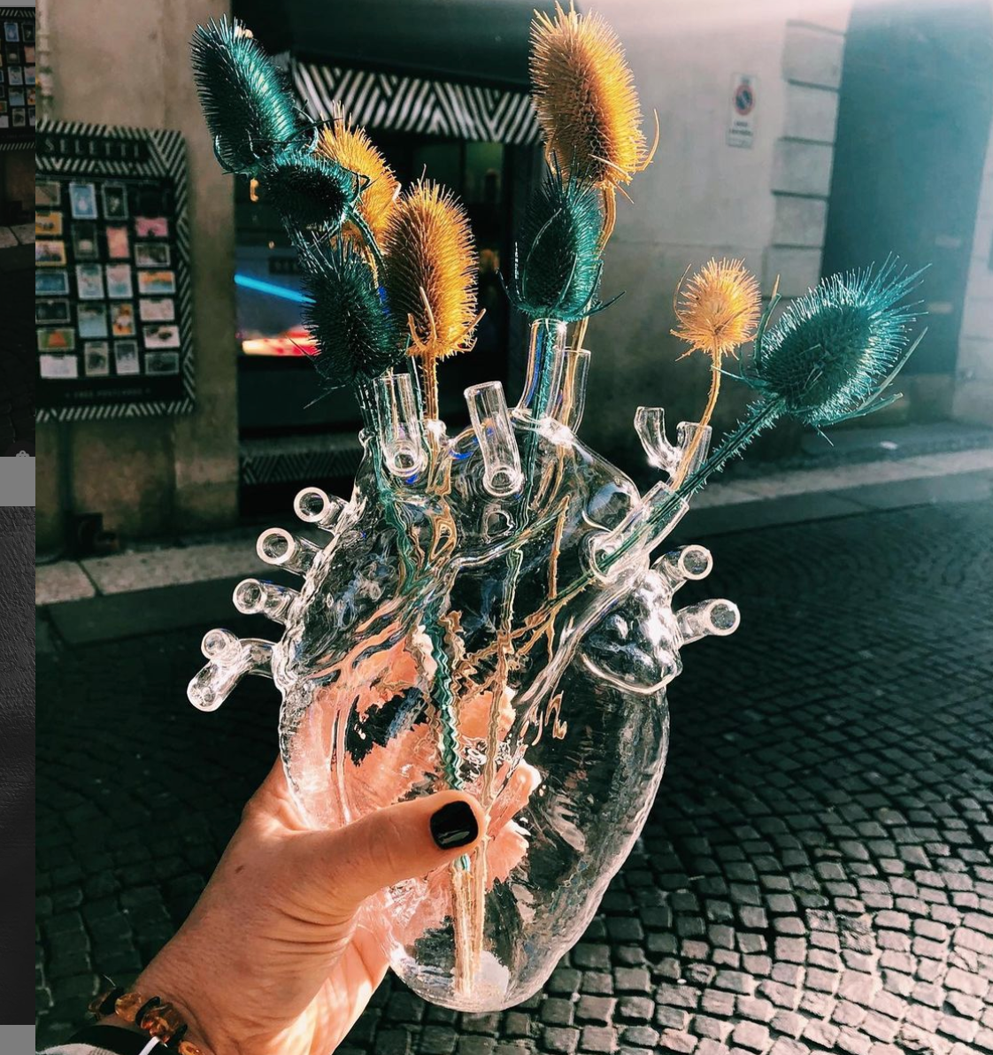 Vase design Love in Bloom en verre en forme de coeur par Marcantonio X Seletti Vase design Love in Bloom en verre en forme de coeur par Marcantonio X Seletti