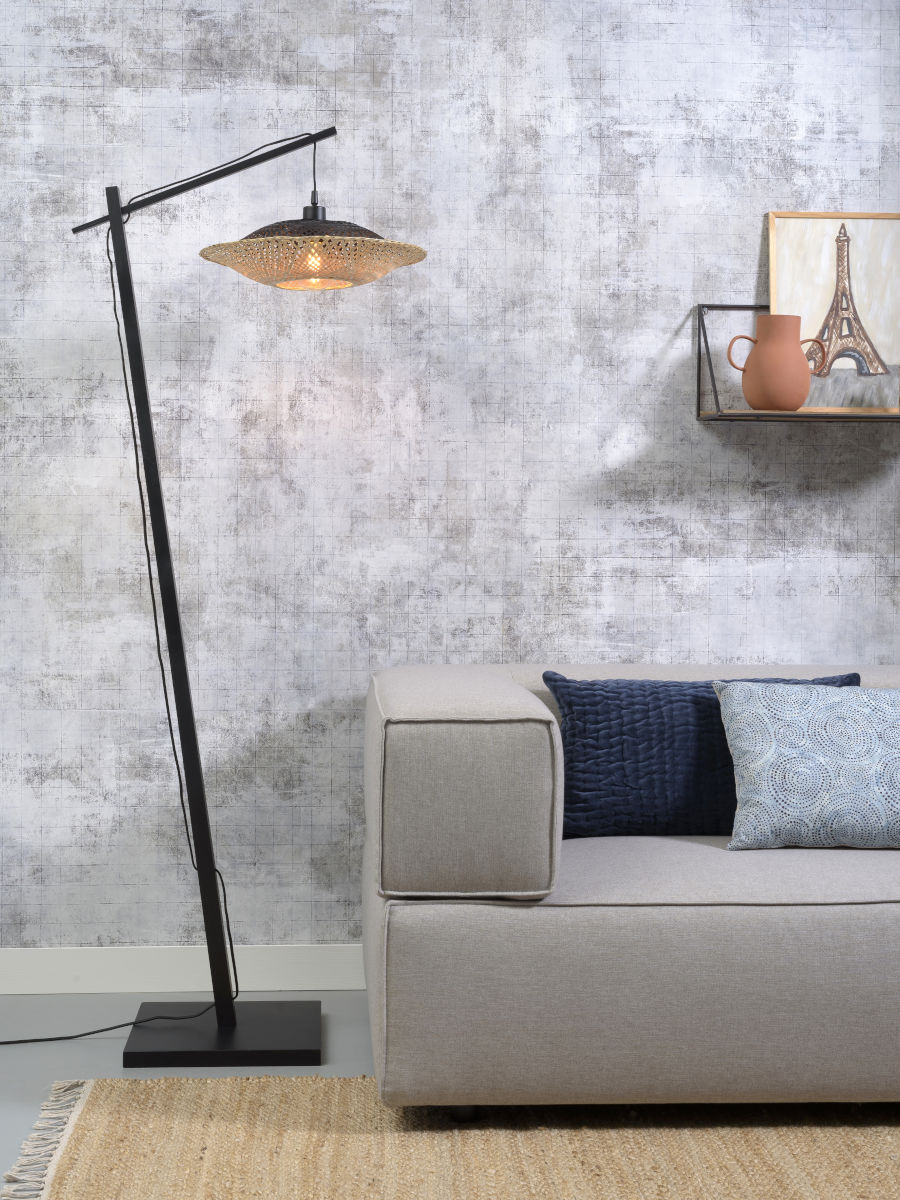 Lampadaire Kalimantan avec abat-jour en Bambou naturel au design naturel par Good & Mojo