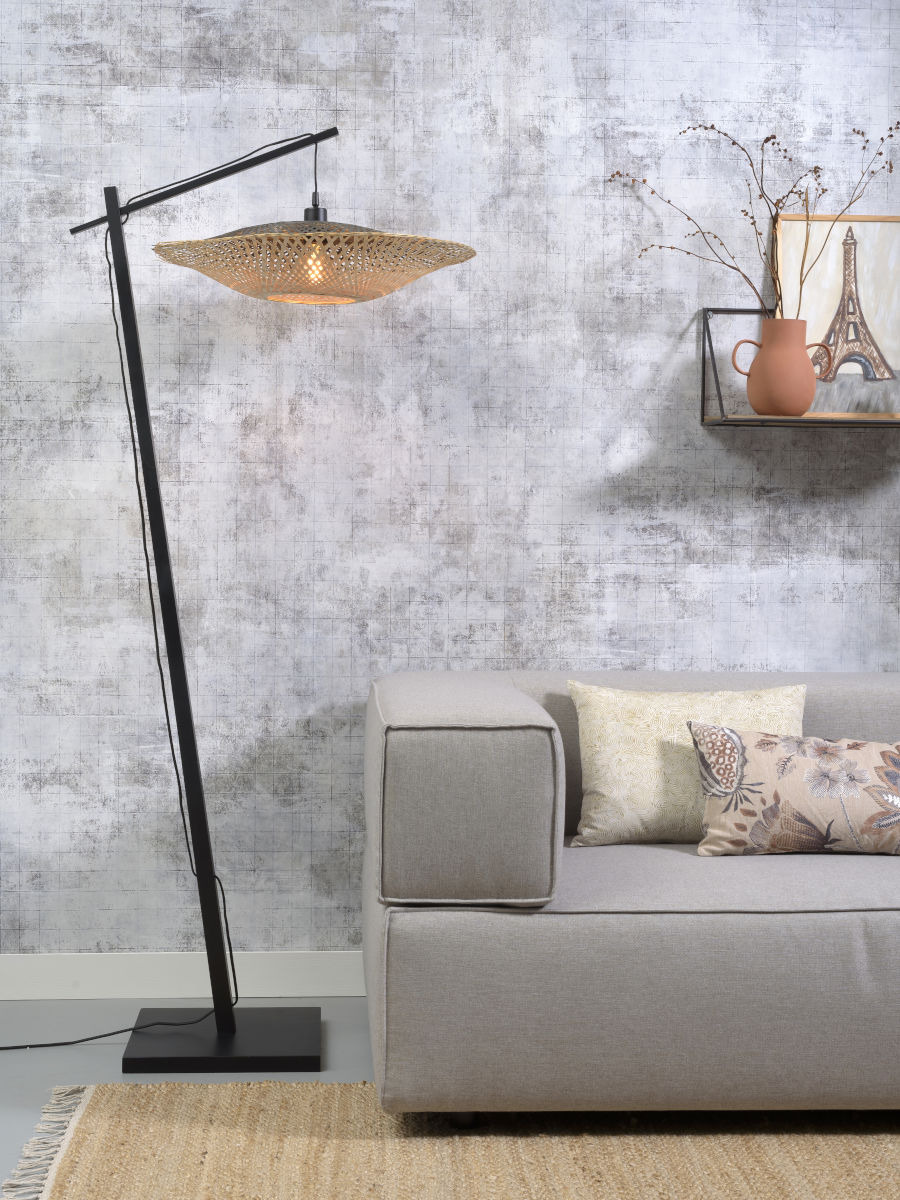 Lampadaire Kalimantan avec abat-jour en Bambou naturel au design naturel par Good & Mojo Lampadaire Kalimantan avec abat-jour en Bambou naturel au design naturel par Good & Mojo