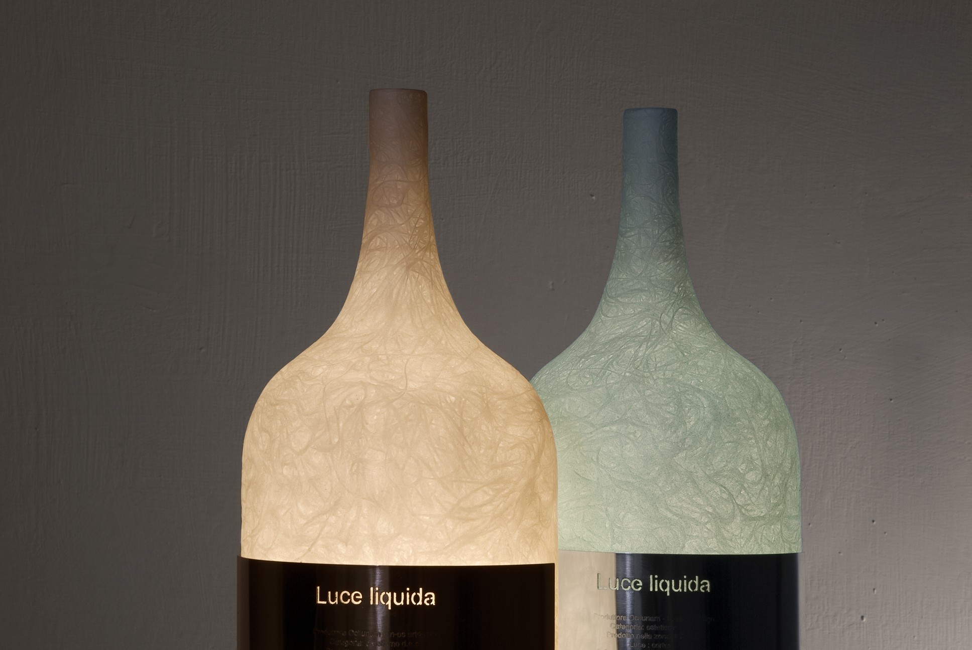 Lampe à poser Luce liquida 1 au design original et moderne en Nebulite Lampe à poser Luce liquida 1 au design original et moderne en Nebulite