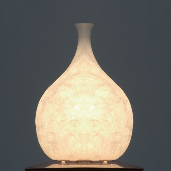 Lampe à poser Luce liquida 2 au design original et moderne en Nebulite
