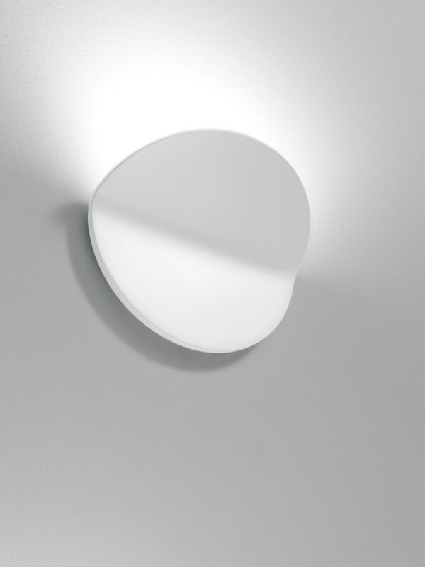 Applique murale PLUG disque aluminium plié par Gea luce