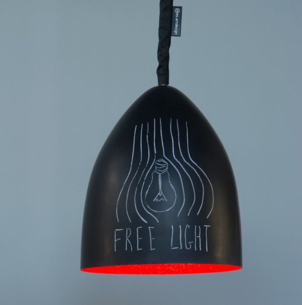 Suspension contemporaine Flower s lavagna avec effet tableau noir personnalisable