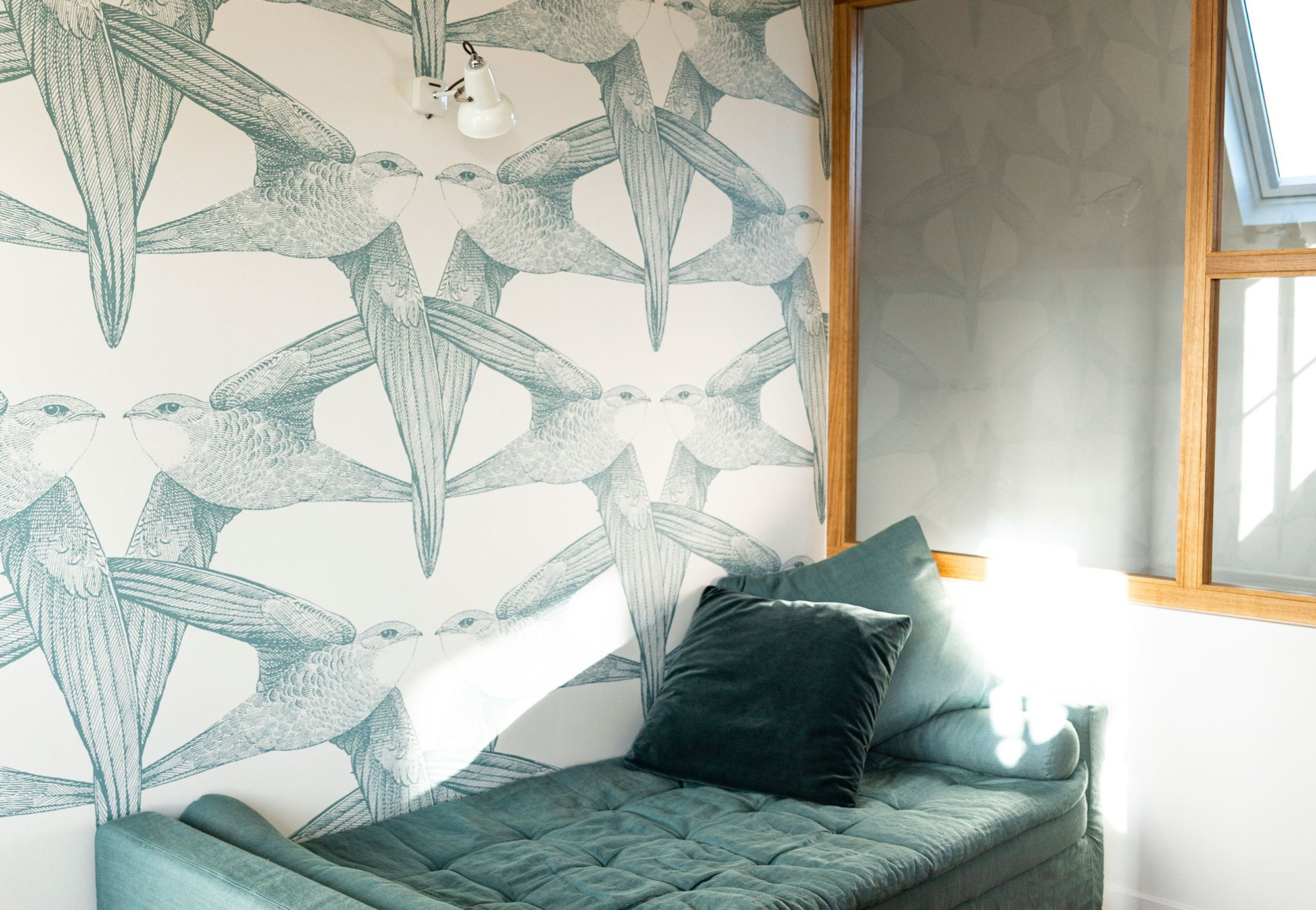 Papier peint design intissé White Birds - grands oiseaux prêt-à-poser Papier peint design intissé White Birds - grands oiseaux prêt-à-poser
