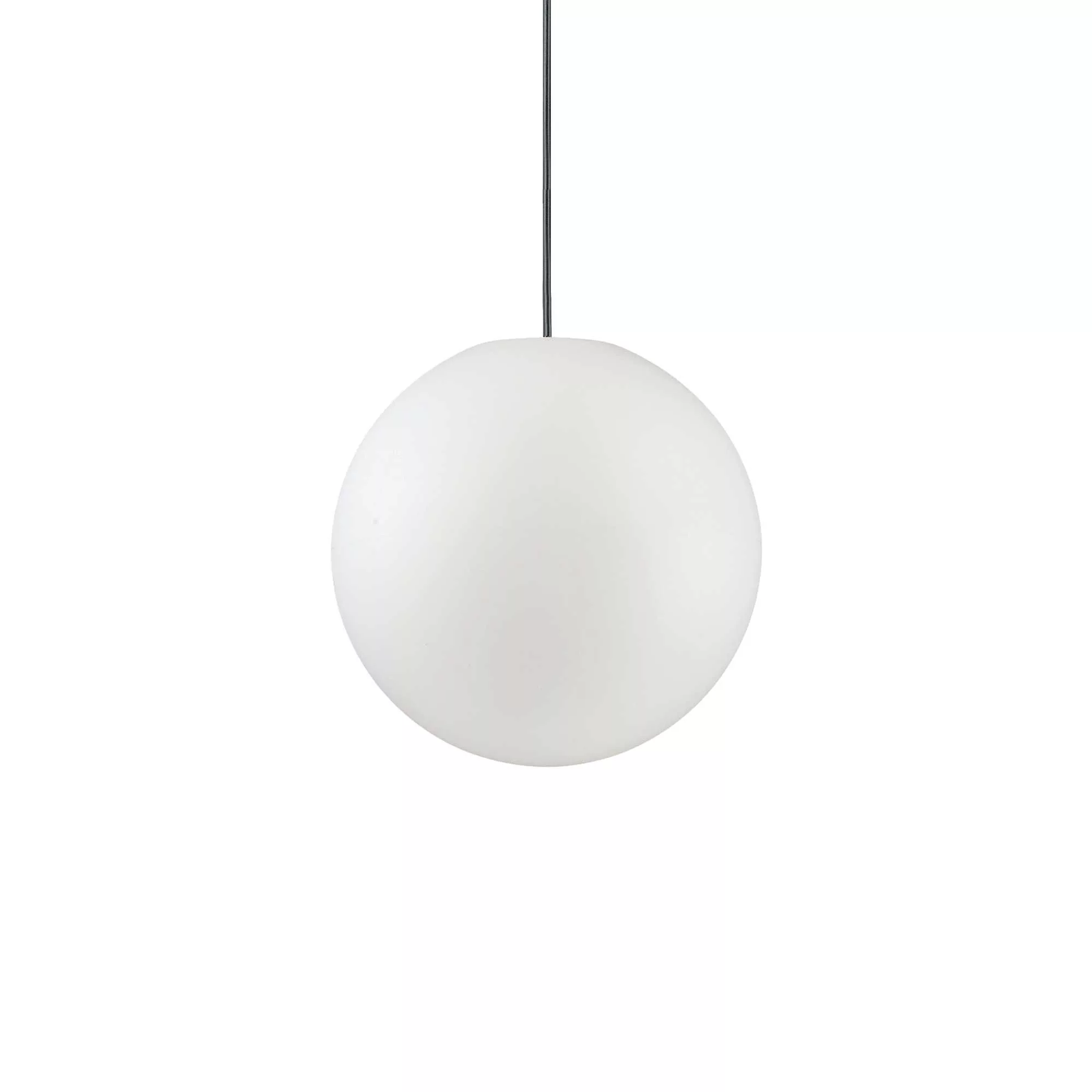 Suspension extérieur Globo avec abat-jour en plastique au design contemporain