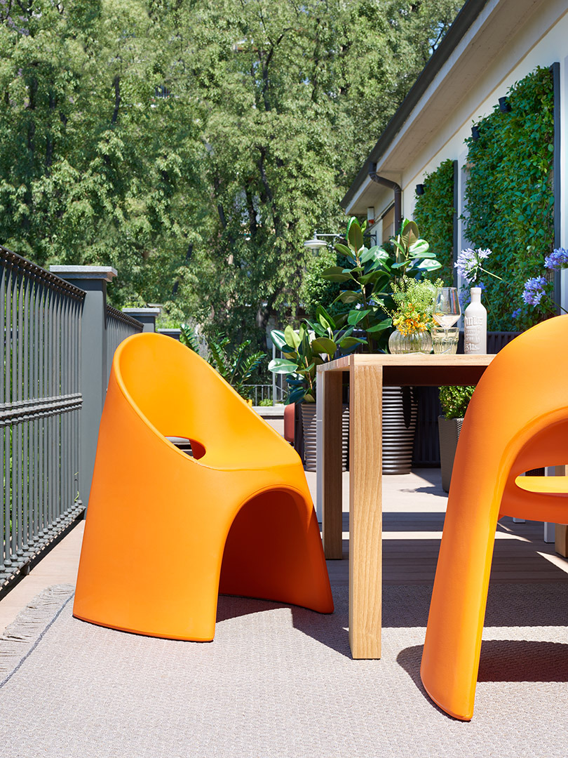 Chaise Amélie en polyéthylène par Italo Pertichini x SLIDE Studio Chaise Amélie en polyéthylène par Italo Pertichini x SLIDE Studio