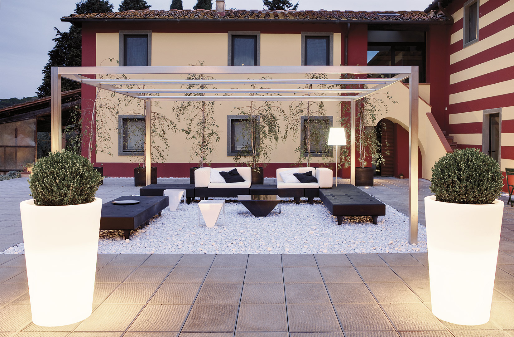 Canapé de jardin modulable Happylife par Bedini, Settimelli, Marzano x SLIDE Studio Canapé de jardin modulable Happylife par Bedini, Settimelli, Marzano x SLIDE Studio