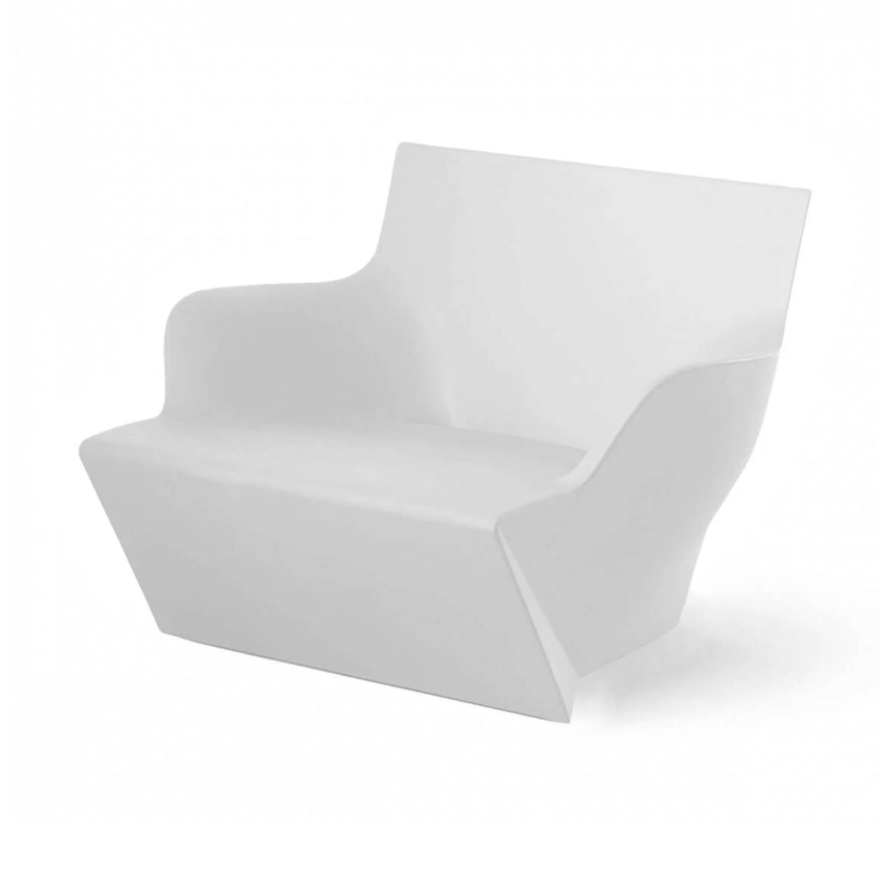 Fauteuil Kami San en polyéthylène par Marc Sadler x SLIDE Studio