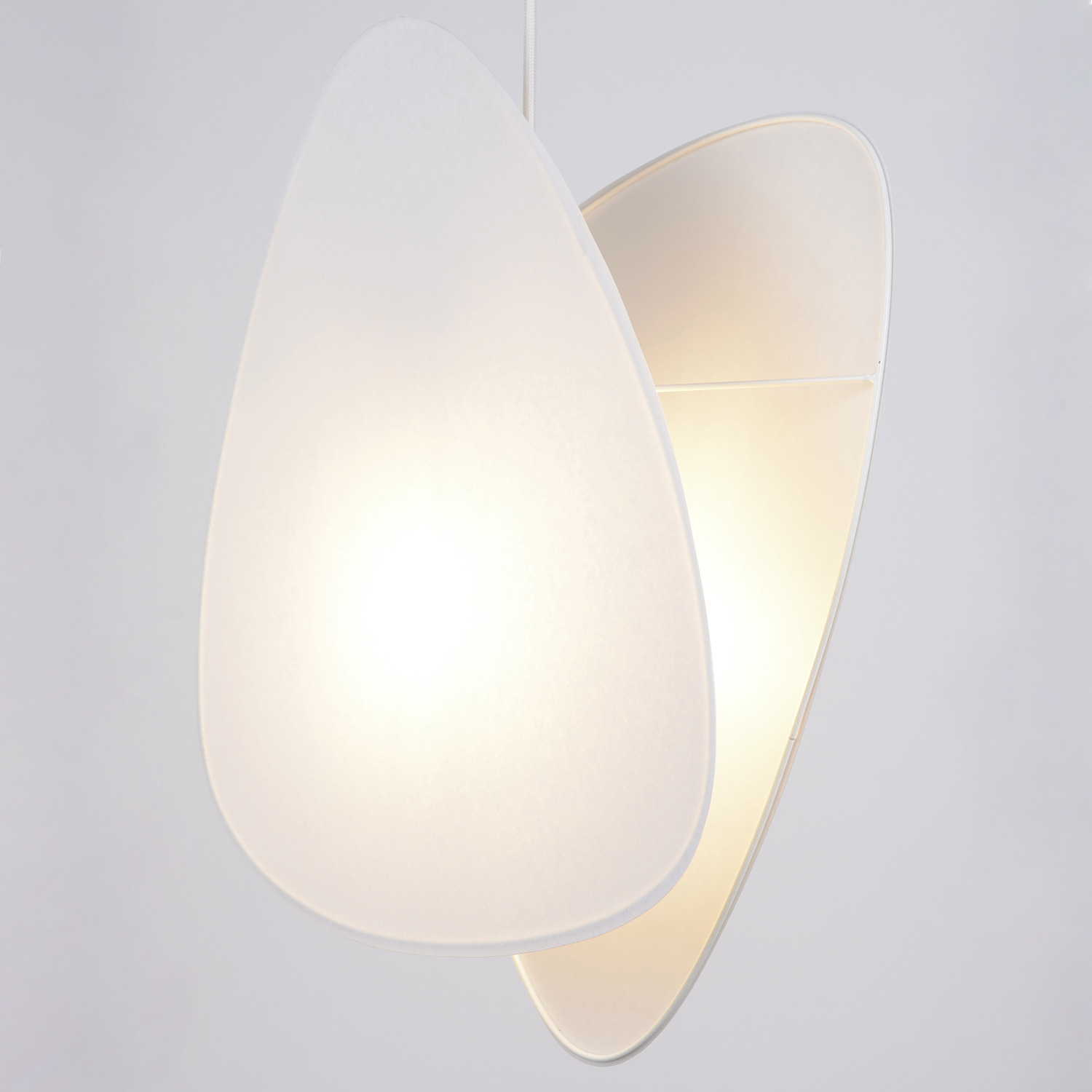 Suspension Screen Murano 2 écrans en papier par Market Set Suspension Screen Murano 2 écrans en papier par Market Set