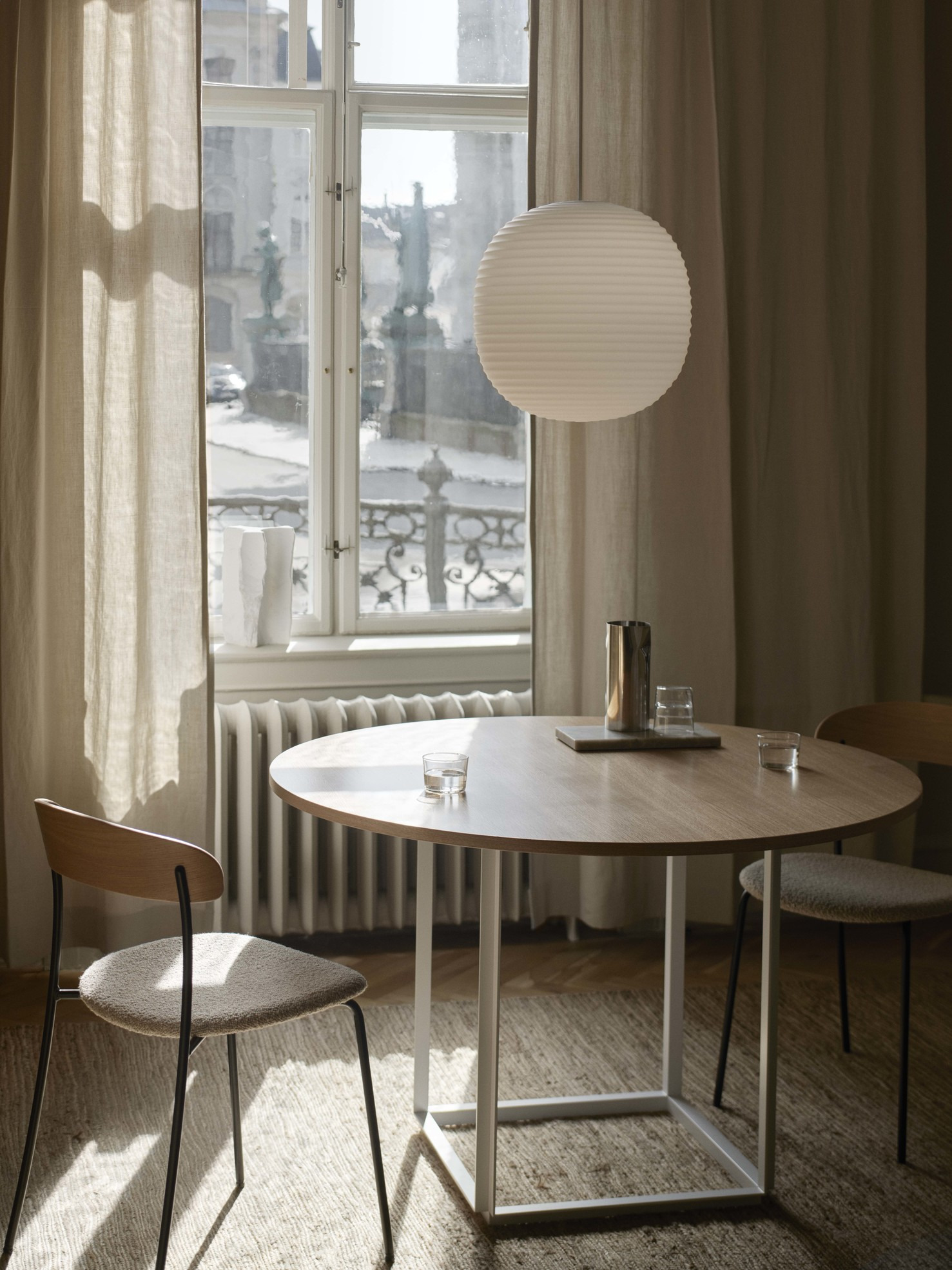 Suspension Lantern en verre par Anderssen & Voll x New Works Suspension Lantern en verre par Anderssen & Voll x New Works