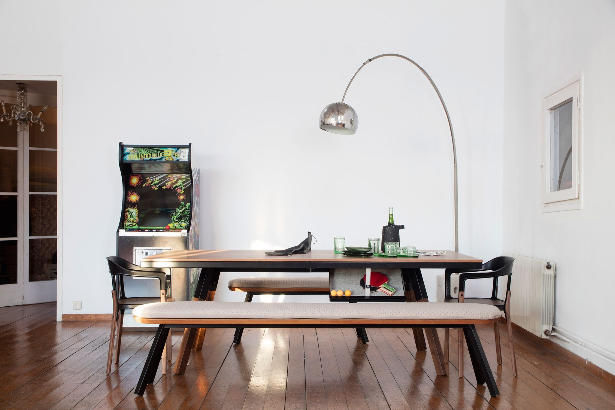 Banc bois d'Iroko You and Me par Stone Designs x RS Barcelona Banc bois d'Iroko You and Me par Stone Designs x RS Barcelona
