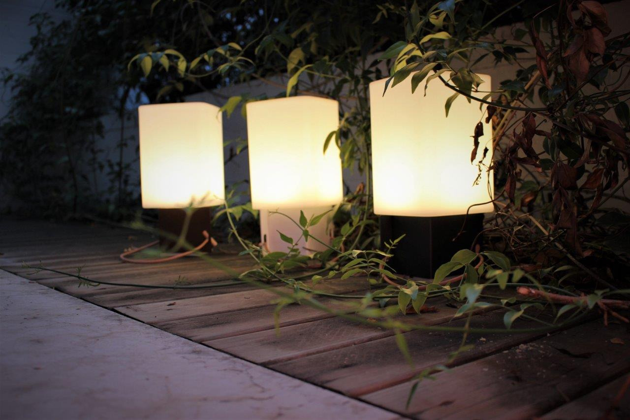 Lampe à poser Cuadrat par Josep Novell & Ernest Perera x Alma Light Lampe à poser Cuadrat par Josep Novell & Ernest Perera x Alma Light