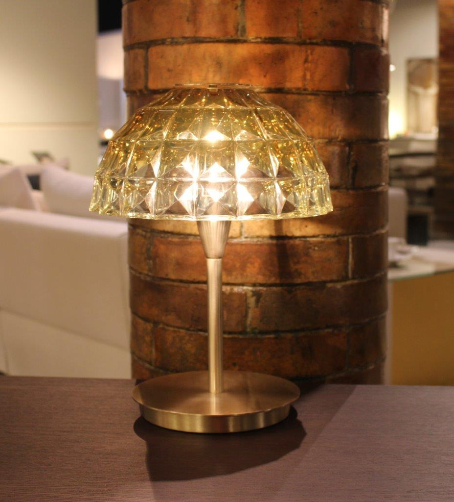 Lampe à poser Deco par Cristian Cubina x Alma Light Lampe à poser Deco par Cristian Cubina x Alma Light