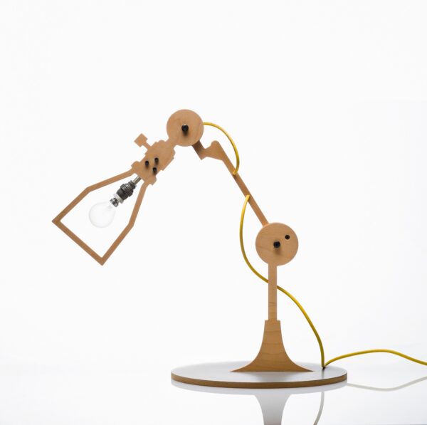 Lampe à poser 2D industriel en bois