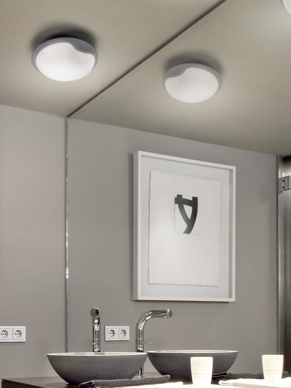 Plafonnier Mizu forme lune par Ricard Ferrer x Alma Light