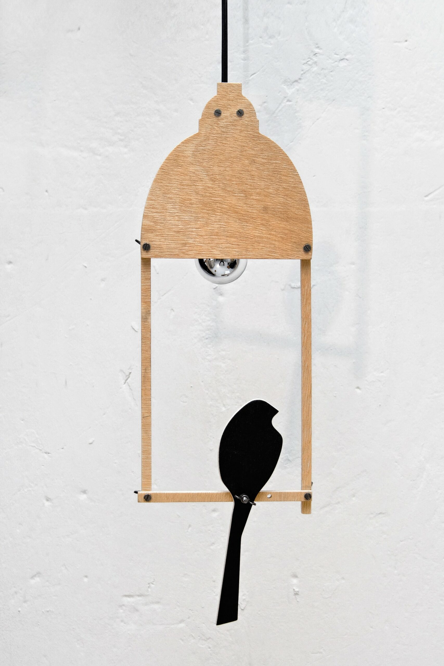 Suspension 2D Bird Lamp en bois avec jeux d'ombres et de lumière