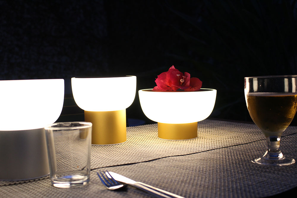 Lampe à poser Patio par Oriol Llahona x Alma Light Lampe à poser Patio par Oriol Llahona x Alma Light