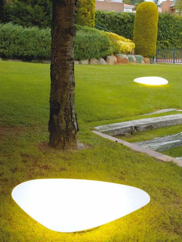 Lampe à poser Stone par Josep Novell & Josep Puig i Cabeza x Alma Light