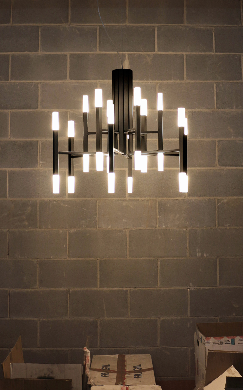 Suspension The Light par Cristian Cubina x Alma Light Suspension The Light par Cristian Cubina x Alma Light