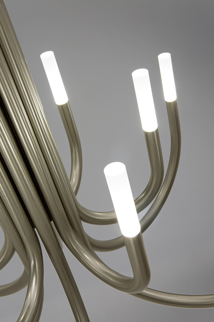 Suspension The Palm par Cristian Cubina x Alma Light Suspension The Palm par Cristian Cubina x Alma Light