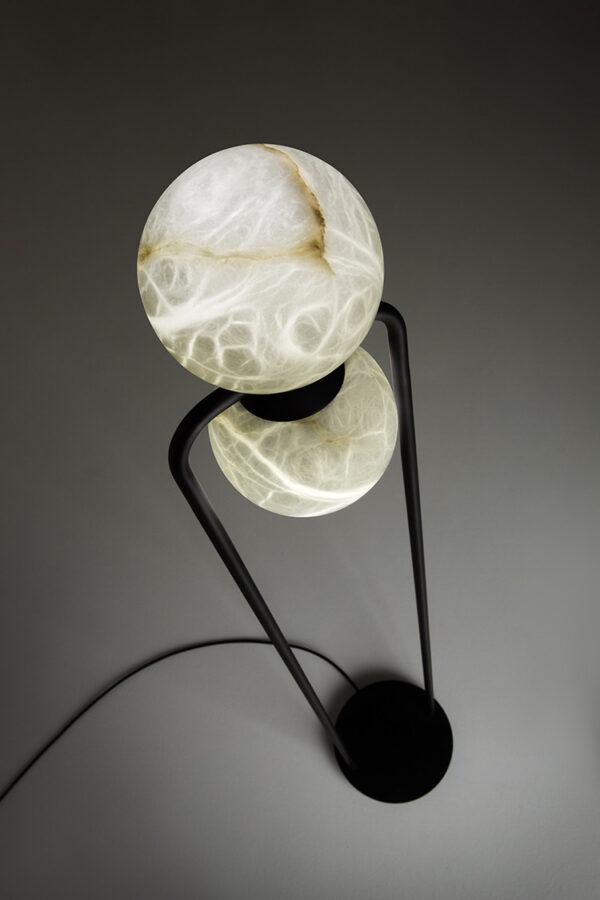 Lampadaire double Tribeca par Jordi Llopis x Alma Light