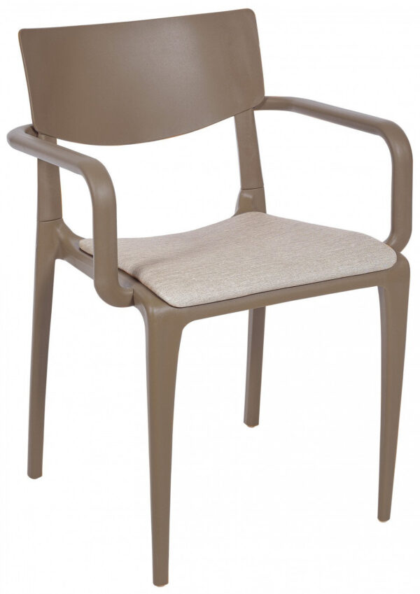 Fauteuil Town Pad en polypropylène au design contemporain par Ezpeleta