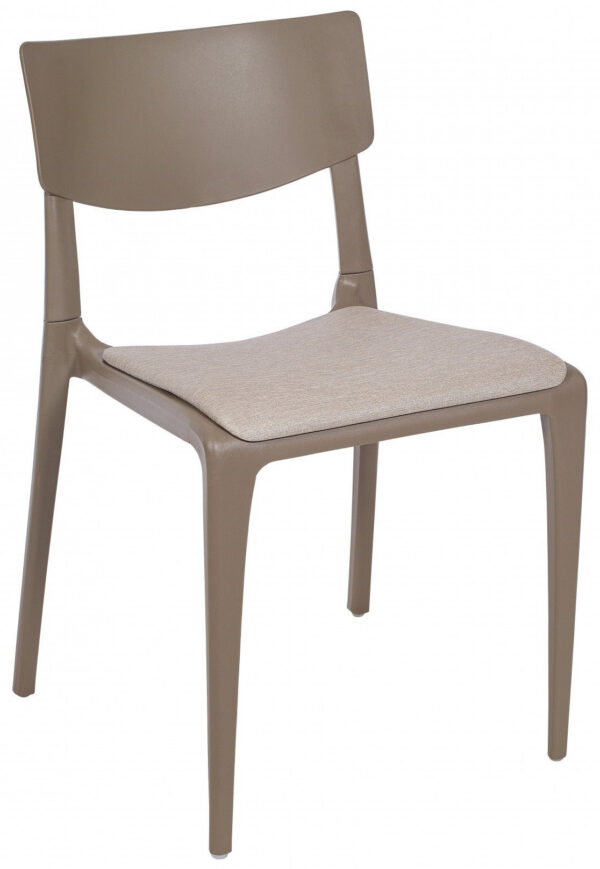 Chaise Town Pad en polypropylène au design contemporain par Ezpeleta
