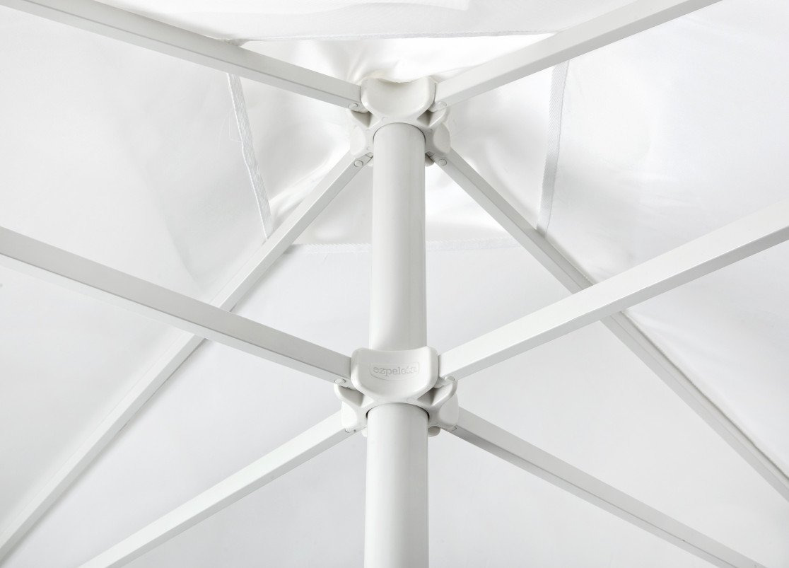 Parasol Eolo en aluminium au design contemporain par Ezpeleta