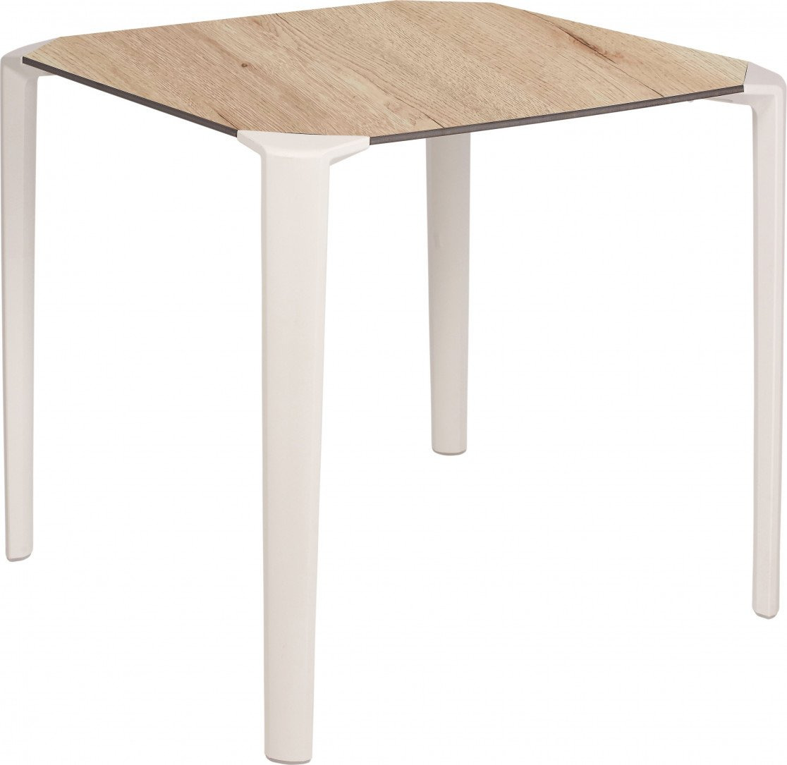Table One square en polypropylène au design contemporain par Ezpeleta Table One square en polypropylène au design contemporain par Ezpeleta
