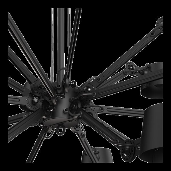 Chandelier Bolt avec 18 bras articulés au design industriel par Anton de Groof X Tonone