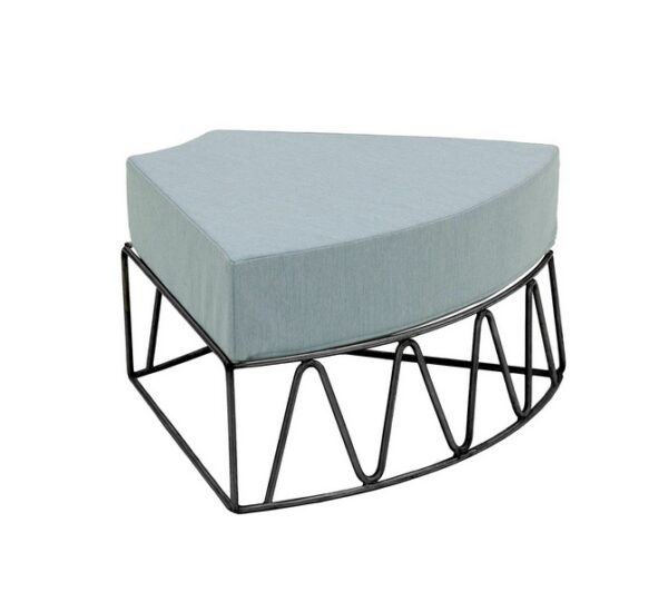 Pouf Lagarto en acier au design industriel par iSi Design Group x iSimar