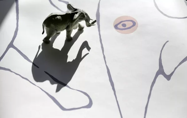 Papier peint design intissé Animals prêt-à-poser en forme d'animaux