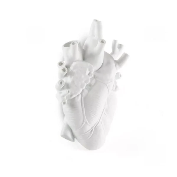 Vase design Giant Love in Bloom XXL en porcelaine en forme de coeur par Marcantonio X Seletti