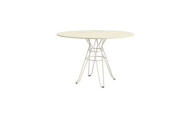 Table Capri en acier au design industriel par iSi Design Group x iSimar
