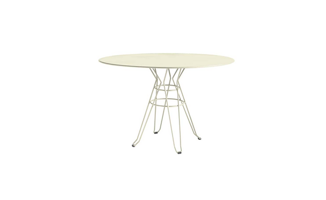 Table Capri en acier au design industriel par iSi Design Group x iSimar