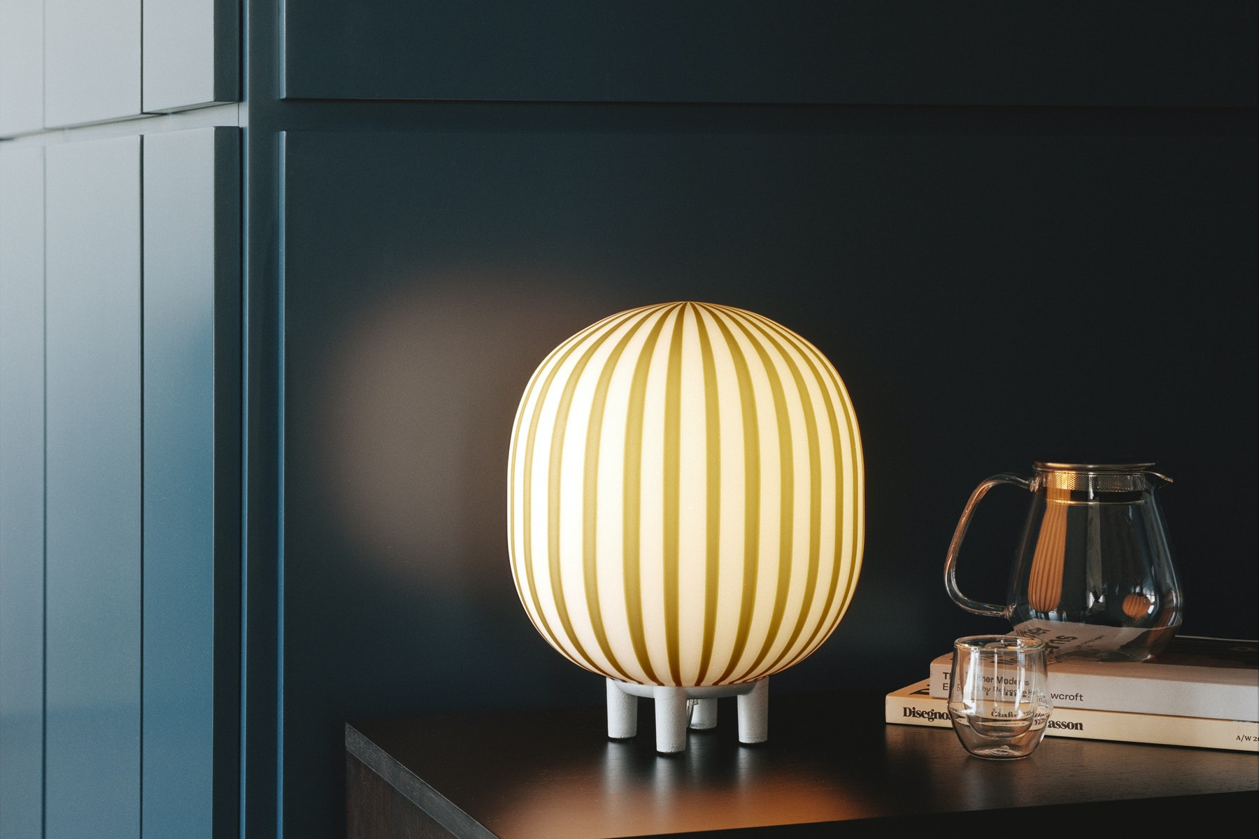 Lampe a poser Filigrana Light en verre soufflé bouche par Sebastian Wrong x Established & Sons Lampe a poser Filigrana Light en verre soufflé bouche par Sebastian Wrong x Established & Sons
