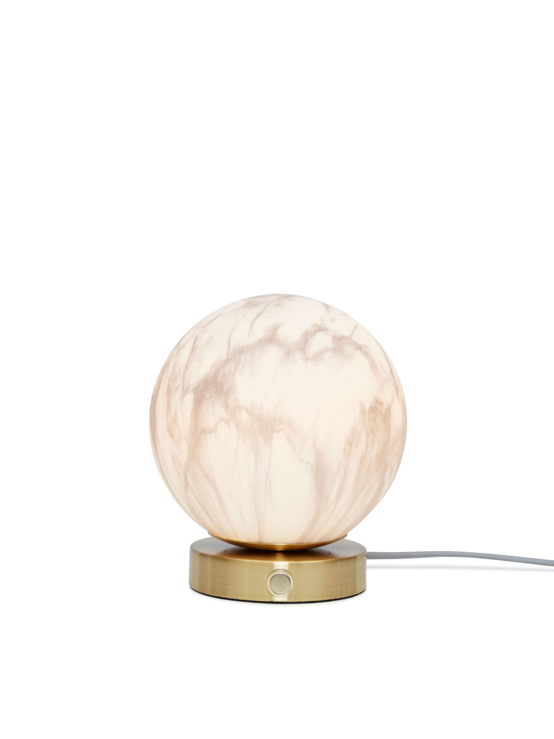 Lampe a poser Carrara en verre et métal au design chic par It's About Romi