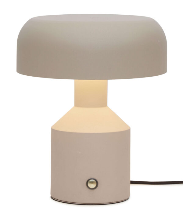 Lampe a poser Porto en métal au design contemporain par It's About Romi
