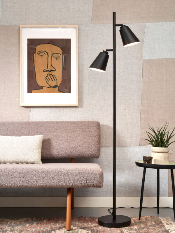 Lampadaire Bremen en métal au design contemporain par It's About Romi