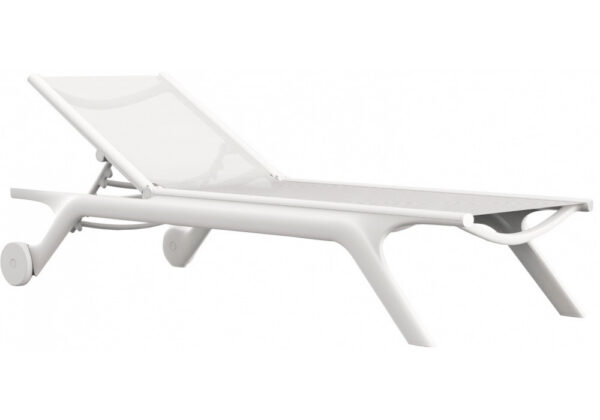 Chaise longue Africa en polypropylène au design contemporain par Eugeni Quitllet x Vondom