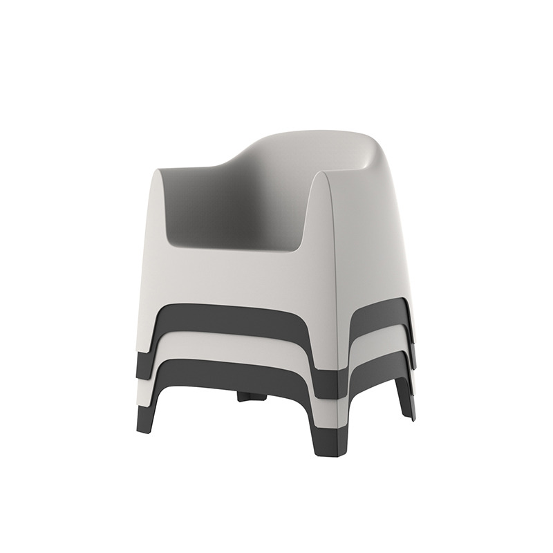 Fauteuil Solid en polypropylène au design contemporain par Stefano Giovannoni x Vondom Fauteuil Solid en polypropylène au design contemporain par Stefano Giovannoni x Vondom
