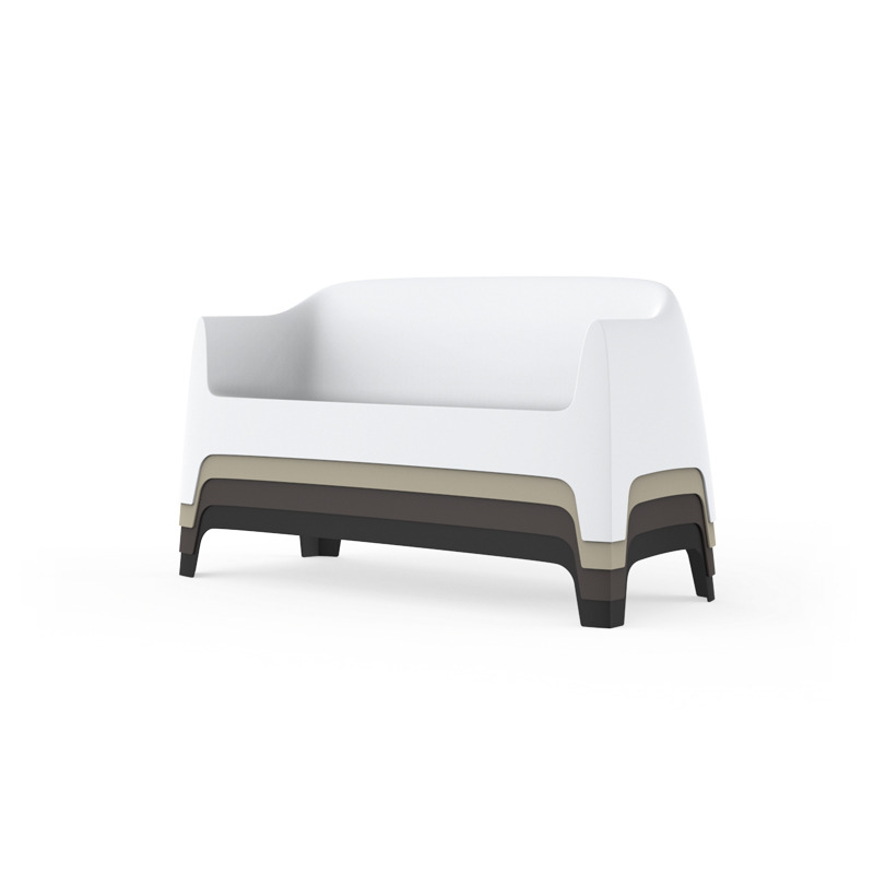 Sofa Solid en polypropylène au design contemporain par Stefano Giovannoni x Vondom