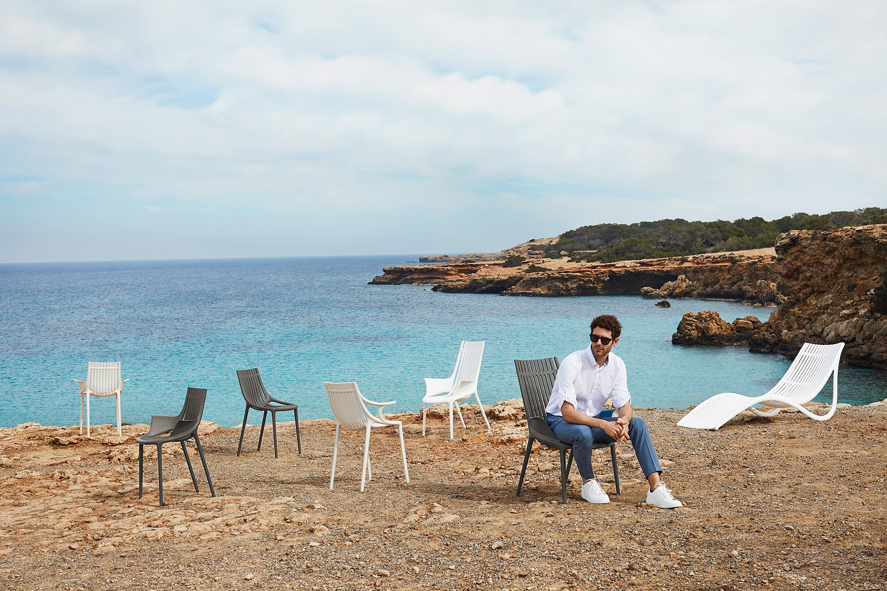 Lounge Ibiza en polypropylène au design contemporain par Eugeni Quitllet x Vondom Lounge Ibiza en polypropylène au design contemporain par Eugeni Quitllet x Vondom