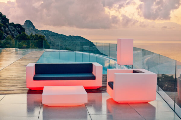 Sofa Vela en polyéthylène au design contemporain par Ramon Esteve x Vondom