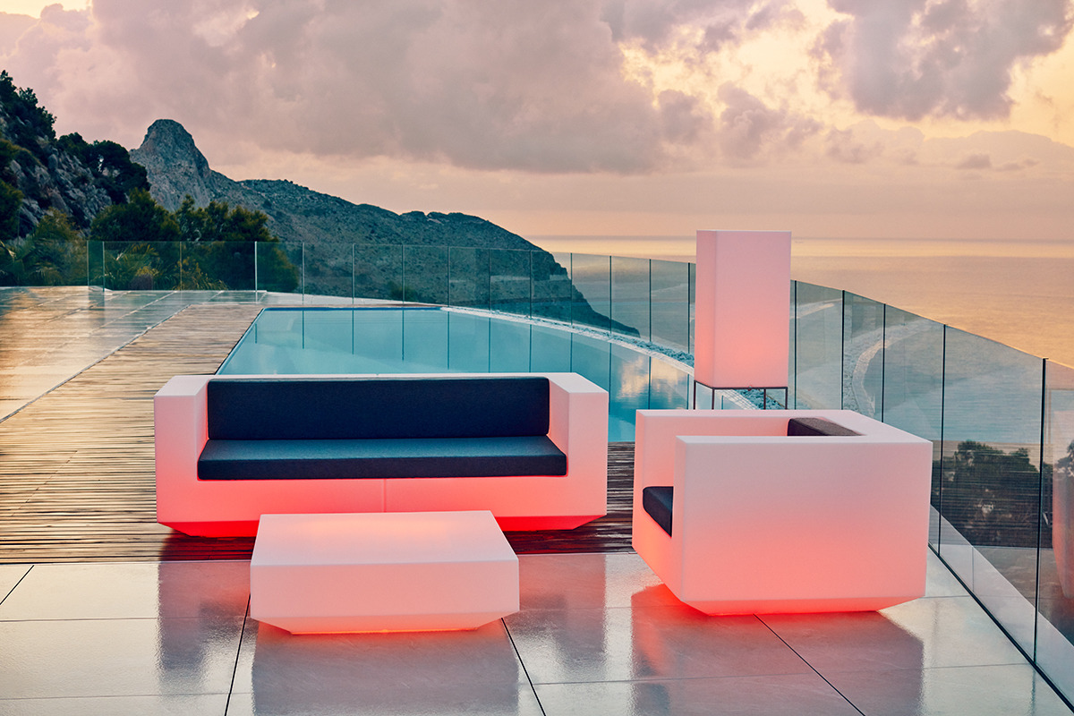Sofa Vela en polyéthylène au design contemporain par Ramon Esteve x Vondom