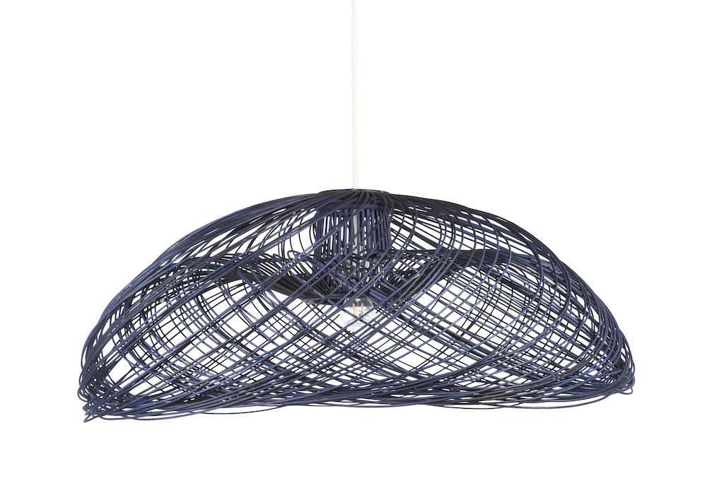 Suspension Satelise en rotin au design naturel par Elise Fouin x Forestier