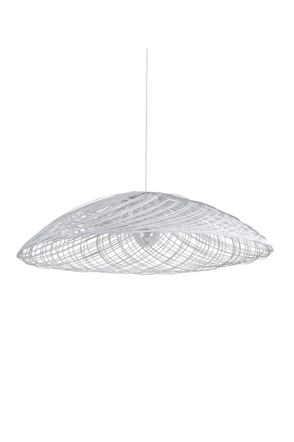 Suspension Satelise en rotin au design naturel par Elise Fouin x Forestier Suspension Satelise en rotin au design naturel par Elise Fouin x Forestier