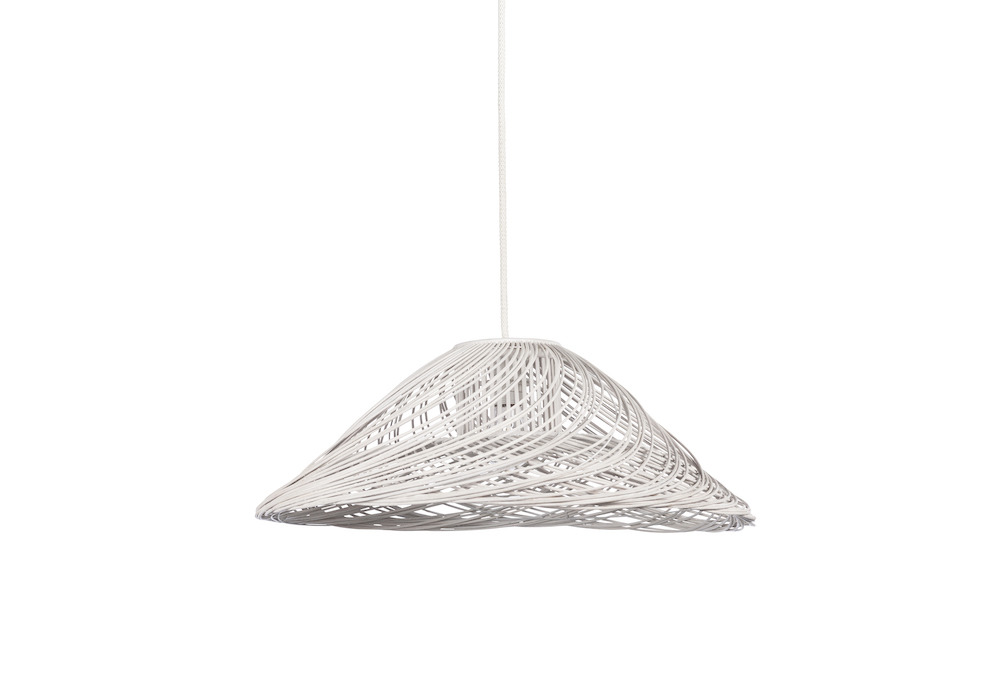 Suspension Satelise en rotin au design naturel par Elise Fouin x Forestier Suspension Satelise en rotin au design naturel par Elise Fouin x Forestier